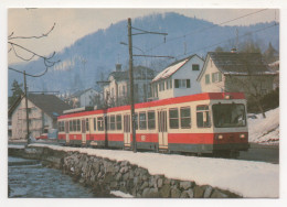 L'UNE DES NOUVELLES AUTOMOTRICES DU WALDENBURGERBAHN (WB) LIESTAL-WALDENBURG À NIEDERDORF . MARS 1986 - Treinen