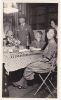 3 Anciennes Photographies Amateur / Années 1920-1930 / Repas De Famille / Maison Bourgeoise - Personnes Anonymes