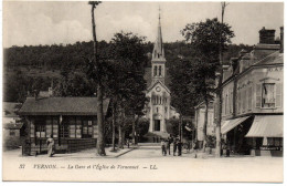 Eure , Vernon , La Gare Et L'église De Vernonnet - Vernon