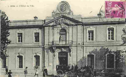 30 - Alès - L'Hotel De Ville - Animée - CPA - Voir Scans Recto-Verso - Alès