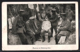AK Friseur Rasiert Einem Soldaten Den Bart Im Schützengraben  - Guerre 1914-18