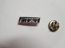 Beau Pin's , Logo Auto FIAT , Argent , époxy , Dimensions : 6 X 20 Mm - Fiat