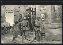 CPA Thiaucourt, Bürgermeisterei Et Wachtlokal, Eine Gruppe Des Soldats  - Sonstige & Ohne Zuordnung