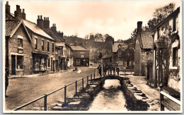 THORNTON-LE-DALE - The Back - Photographic Card - Other & Unclassified
