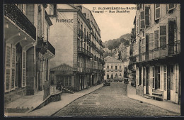 CPA Plombières-les-Bains, Rue Stanislas, Vue De La Rue  - Bains Les Bains