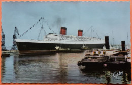 CARTE CHERBOURG - LE PAQUEBOT QUEEN ELIZABETH A SON ARRIVEE -SCAN RECTO/VERSO - 9 - Steamers