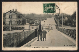 CPA Le Guétin, Pont Canal, Frachtschiffe Im Kanal Vor Der L'écluse  - Sonstige & Ohne Zuordnung