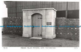 R104579 Freddie Miller Memorial Gate. Featherstone. Friths Series - Monde