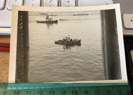 REAL PHOTO Bateaux Ship Navire Chalutier Remorqueur - Boats