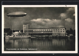 AK Friedrichshafen, Zeppelin über Dem Hafenbahnhof  - Luchtschepen