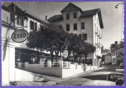 Carte Postale 65. Capvern-les-Bains  Hôtel De Paris  Station Essence ESSO   Très Beau Plan - Otros & Sin Clasificación