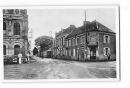 TIERCE - Carrefour Des Routes D'Angers Et Cheffes - Très Bon état - Tierce