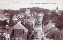 58 - Nievre -  CHATILLON En BAZOIS - Vue Sur La Grande Rue - Le Chateau Et Le Clocher - Chatillon En Bazois