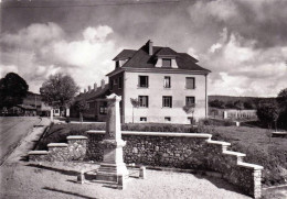58 - Nievre -  PLANCHEZ - L Ecole, La  Mairie Et Le Monument Aux Morts - Sonstige & Ohne Zuordnung