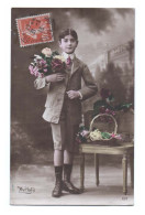 Un Garçon En Culottes Courtes - 1915 - Beau Costume Et Chaussures - Coiffure Avec Raie - Cravate - Beau Jeune Homme - Portraits