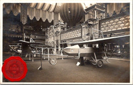 CARTE PHOTO EXPOSITION LOCOMOTION AERIENNE GRAND PALAIS PARIS - - Andere & Zonder Classificatie