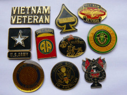 10 Pin S ARMEE AMERICAINE VIETNAM ETC Different - Militaria