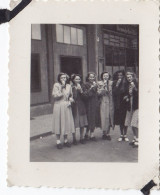 Altes Foto Vintage. Hübsche Junge Mädchen. Um 1952 (  B14  ) - Personnes Anonymes