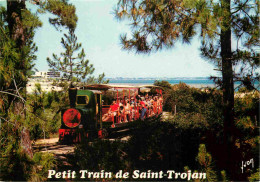 Trains - Trains - Ile D'Oléron - Saint Trojan Les Bains - Le Petit Train Dans La Forêt Après Avoir Longé La Plage - A Ga - Eisenbahnen