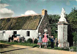 Folklore - Costumes - Bretagne - Chaumière Bertonne Des Environs De Scaer-Rosporden - Enfants - CPM - Voir Scans Recto-V - Costumes