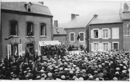 CHARLEVILLE (Ardennes) - Manifestation C.G.T. Du Syndicat Des Métallurgistes (voir Pancarte) - Carte-Photo - Charleville