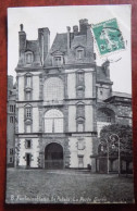 Cpa Fontainebleau ; Le Palais - La Porte Dorée - Fontainebleau