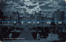 R105400 The East Terrace. Windsor Castle. Boots Cash Chemists Moonlight Series. - Mundo