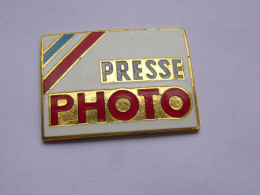 Pin S MEDIA PRESSE PHOTO BQ - Medien