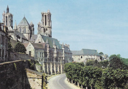 02, Laon, La Cathédrale Notre Dame, Vue Des Remparts - Laon