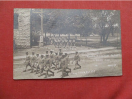 RPPC  7 Th Cavalry  Marching Ft Riley Kansas     Ref 6413 - Otros & Sin Clasificación