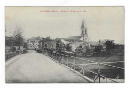 CPA SAUVIGNY, ENTREE DU VILLAGE PAR LE PONT, MEUSE 55 - Autres & Non Classés