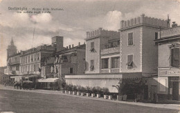 ITALIE - Ventimiglia - Plazza Della Stazione - Con Veduta Degli Hôtels - Vue Panoramique - Animé- Carte Postale Ancienne - Imperia