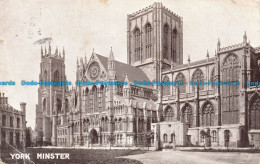 R105474 York Minster. Queen Series. T. T. 1910 - World