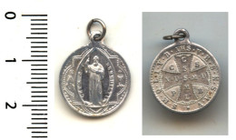 Vintage - PENDENTIF En Métal - SAINT-BENOIT N.D.S.M.D. - Années 50 - HV - Godsdienst & Esoterisme