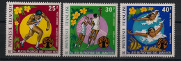 POLYNESIE - 1975 - Poste Aérienne PA N°YT. 93 à 95 - Jeux Sportifs - Série Complète - Neuf Luxe** / MNH - Unused Stamps