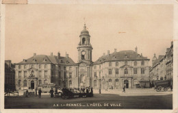 35 RENNES #FG57524 HOTEEL DE VILLE ET VENDEUR AMBULANT TRAMWAY - Rennes