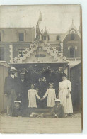 Carte Photo à Identifier - Une Famille Devant Une Cabine De Plage Nommée Louisette - Villa Les Murmures - Zu Identifizieren