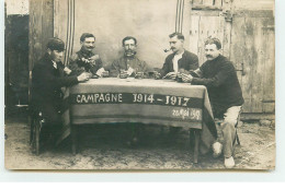 Carte Photo - Campagne 1914-1917 - Militaires Jouant Aux Cartes - Guerra 1914-18