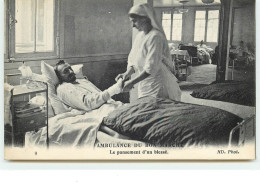Ambulance Du Bon Marché - N°9 - Le Pansement D'un Blessé - Health, Hospitals