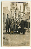 Carte Photo PONTMAIN - Famille Devant La Basilique - Pélerinage - Pontmain