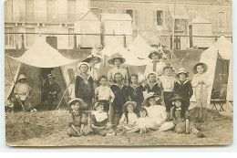 Carte Photo à Localiser - Groupe De Personnes Sur Une Plage - Sables D'Olonne ? - A Identifier