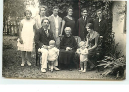 Carte Photo - Photo D'une Famille - M Markontch Photographe  Zaïetchar - Bulgarie