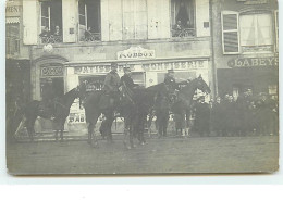 Carte Photo - SAINT-MIHIEL - Généraux En Inspection - Défilé De Militaires à Cheval Dans Une Rue - Saint Mihiel