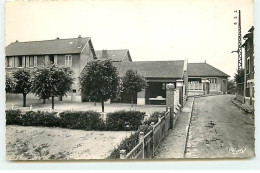 CHANTELOUP LES VIGNES - Les Ecoles - Chanteloup Les Vignes