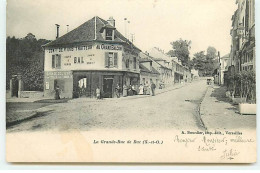 BUC - La Grande Rue - Au Grand Balcon, Garage Couvert - Buc