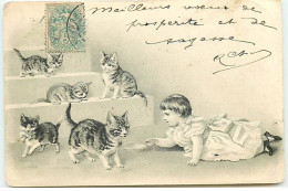 Carte Gaufrée - Animaux - Chats - Fillette Donnant Du Lait à Des Chats - Cats