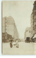 Carte Photo - PARIS XII - Femmes Se Promenant Avec Un Landau - Pharmacie Rue Montgallet - Paris (12)