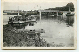 CONFLANS SAINTE-HONORINE - Juin 1940 - Pont De Saint-Germain - Dans Le Bac Camion Et Soldats Allemands - Conflans Saint Honorine