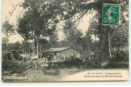 BUC - Campement De Bûcherons Dans Le Bois Des Gonards - Buc