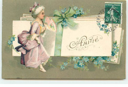 Carte Gaufrée - Fantaisie - Amitié - Clapsaddle - Jeune Fille Avec Un éventail - Other & Unclassified